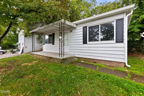 409 Eastgate Rd, Sevierville, TN 37862