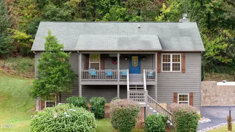 3183 Wears Dr, Sevierville, TN 37862