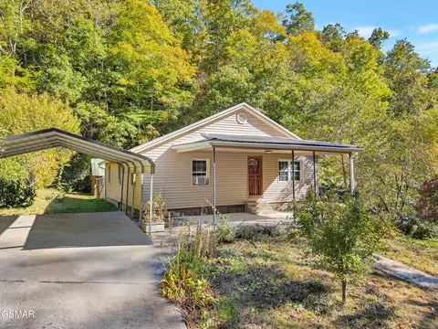 4155 Green Corner Rd, Hartford, TN 37753