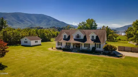 3450 Valley View Rd, Sevierville, TN 37862