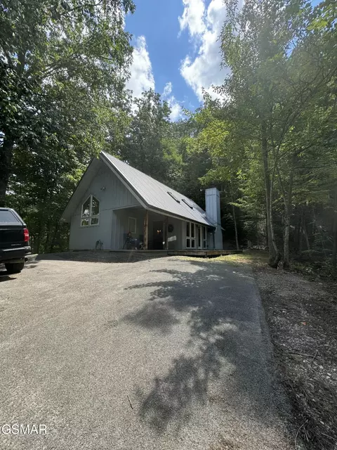 3340 Bear Mountain Ln, Sevierville, TN 37876