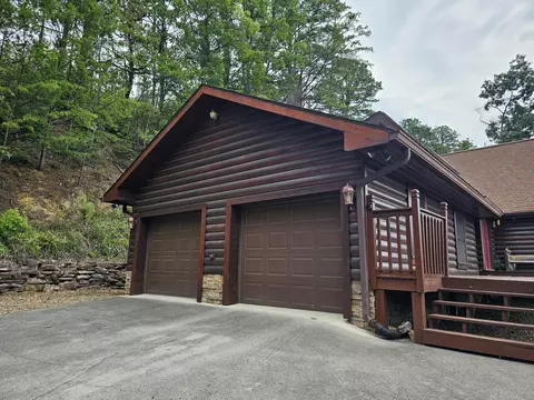 2729 Hatcher Mountain Rd, Sevierville, TN 37862