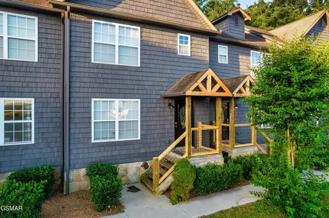 1446 William Holt Blvd, Sevierville, TN 37862