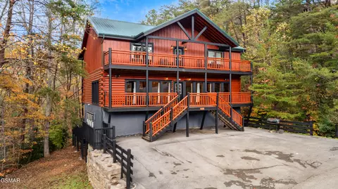 1530 Turkey Valley Ln, Sevierville, TN 37876