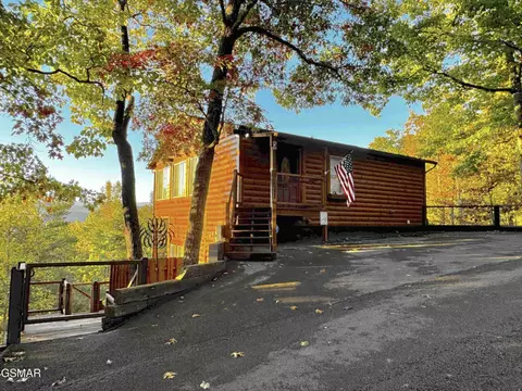 3307 Chinquepin Dr, Sevierville, TN 37876