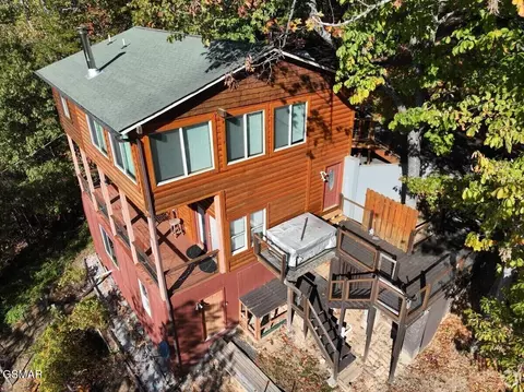 3307 Chinquepin Dr, Sevierville, TN 37876