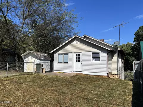 107 Mountain View Dr, Sevierville, TN 37862