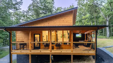 2110 Red Bud Rd, Sevierville, TN 37876