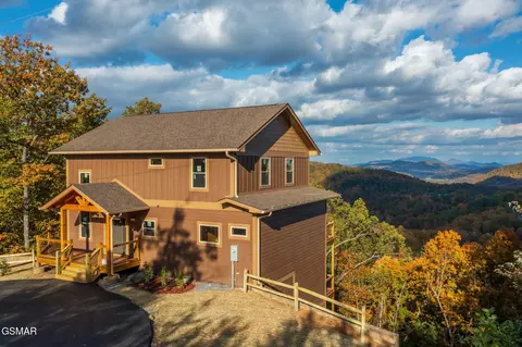 1821 Pinestand Rdg Way, Pigeon Forge, TN 37862