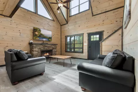 2218 Pinnacle Ridge Trl, Sevierville, TN 37876
