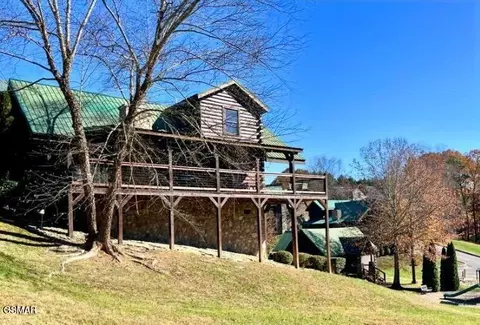 1653 Little Cabin Loop, Sevierville, TN 37862