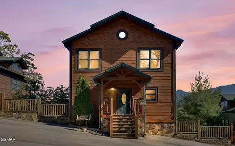 726 Park Vista Way, Gatlinburg, TN 37738