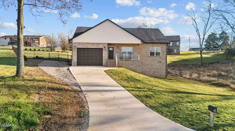 409 Commanche Trl, Seymour, TN 37865