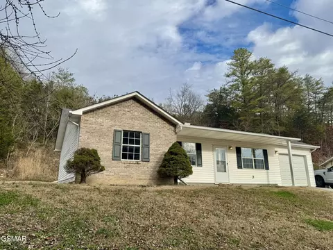 802 Union Dell Ct, Sevierville, TN 37876
