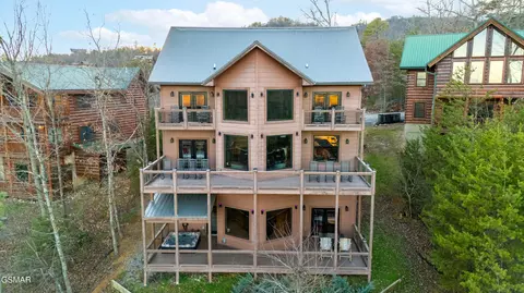 2028 Smoky Cove Rd, Sevierville, TN 37876