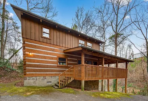 1026 Cheshire Ct, Gatlinburg, TN 37738