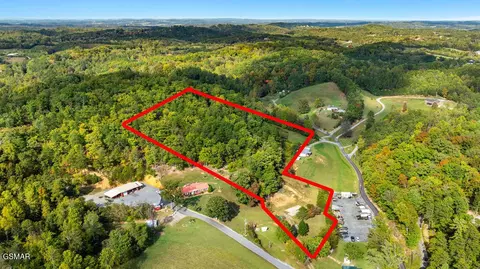 1009 Franklin Ln, Sevierville, TN 37876