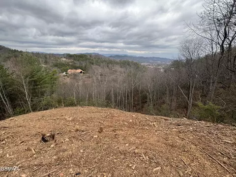 lot18 R Hikers Path Ln, Sevierville, TN 37876