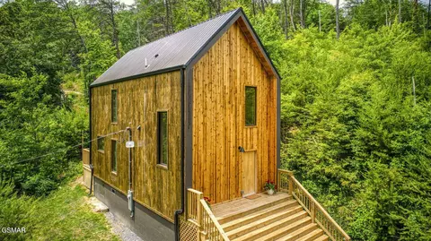 3110 Sourwood Way, Sevierville, TN 37862