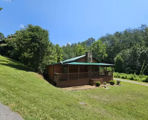 1999 E Mountain View Way, Sevierville, TN 37862
