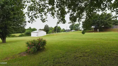 4819 Sevierville Rd, Maryville, TN 37804