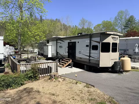 4229 E Pkwy #98, Gatlinburg, TN 37738