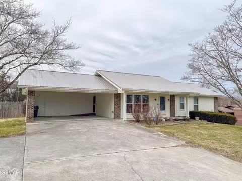 529 Hardin Ln, Sevierville, TN 37862