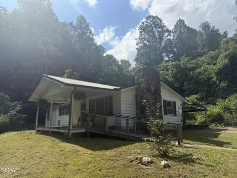 103 Branam Hollow Ln, Gatlinburg, TN 37738