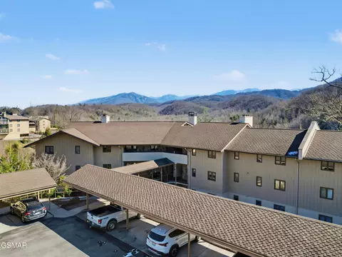 224 Woodland Rd, Gatlinburg, TN 37738