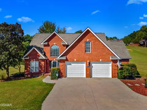 321 Back 9 Dr, White Pine, TN 37890