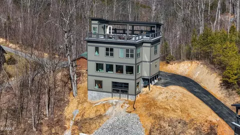 289 Laurel Oaks Way, Gatlinburg, TN 37738