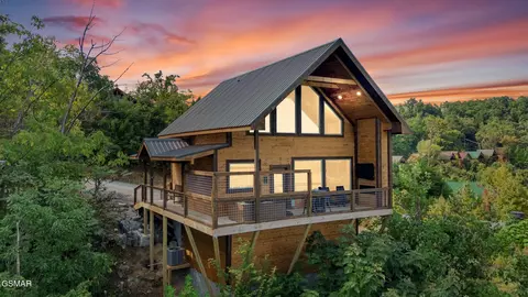 2251 Fox Berry Way, Sevierville, TN 37876