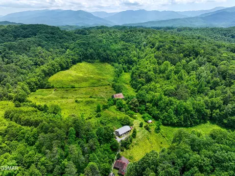1 4255 Lower Powdermill Rd # A, Sevierville, TN 37876