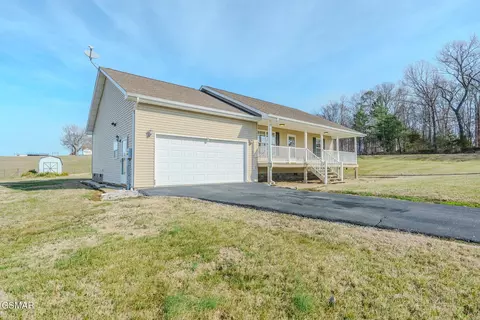 2008 Bessie Slaton Rd, Dandridge, TN 37725