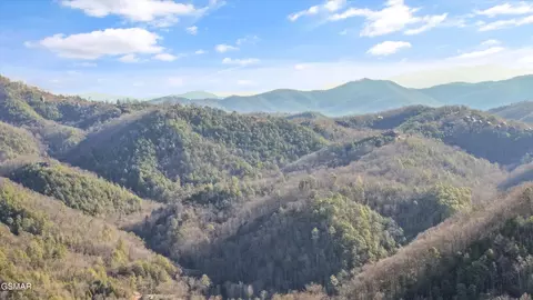 3912 Patriot Ln, Sevierville, TN 37862