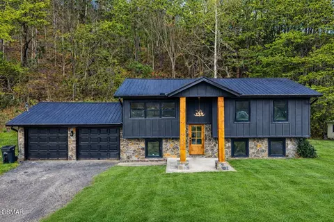 3139 Easy St, Sevierville, TN 37862