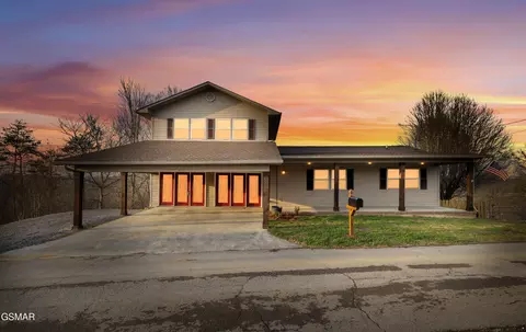 111 Cedar Hills Rd, Sevierville, TN 37862