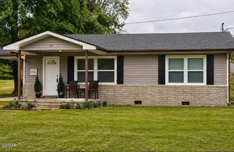 240 Meadowbrook Dr, Pigeon Forge, TN 37863