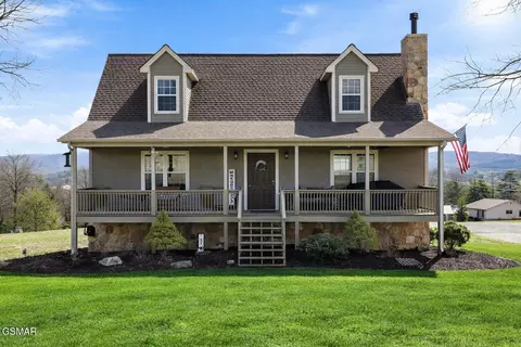 401 Klondike Cir, Kodak, TN 37764