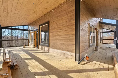 535 Forrest Springs Dr, Gatlinburg, TN 37738