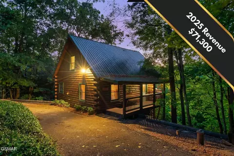 1114 Ski View Ln, Sevierville, TN 37876