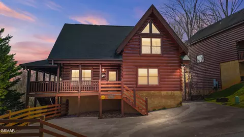 611 Stockton Dr, Sevierville, TN 37876