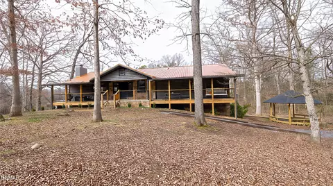 1501 Peach Tree St, Pigeon Forge, TN 37862
