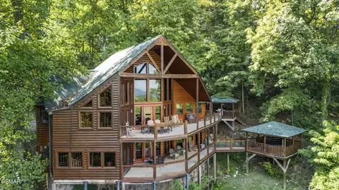 3280 Balsam Slopes Rd, Sevierville, TN 37862