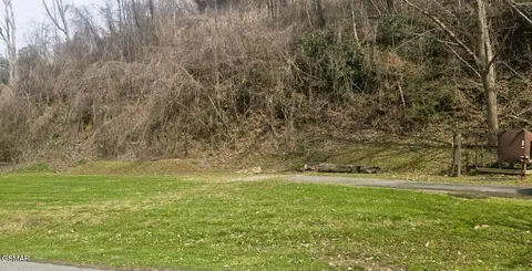 729 Turkey Nest Rd, Gatlinburg, TN 37738