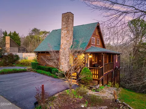 1008 Walini Way, Sevierville, TN 37876