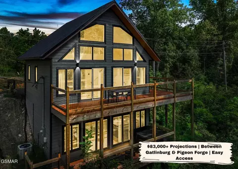 303 Beech Ridge Ln, Gatlinburg, TN 37738