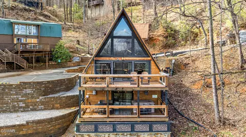1508 Zurich Rd, Gatlinburg, TN 37738