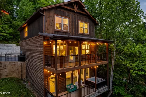 3023 Ridgetop Resort Way, Pigeon Forge, TN 37863