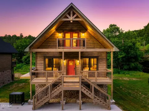 3110 Cherokee Valley Dr, Sevierville, TN 37862